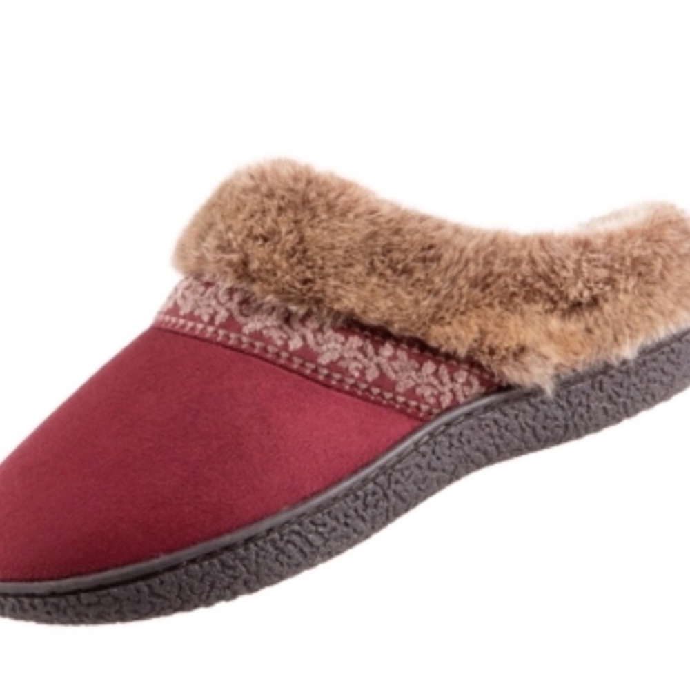 NWT Isotoner Microsuede Basil Hoodback Slippers